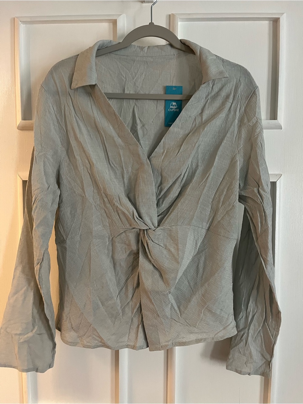 Cupshe Light Gray Twist-Front Collared Blouse